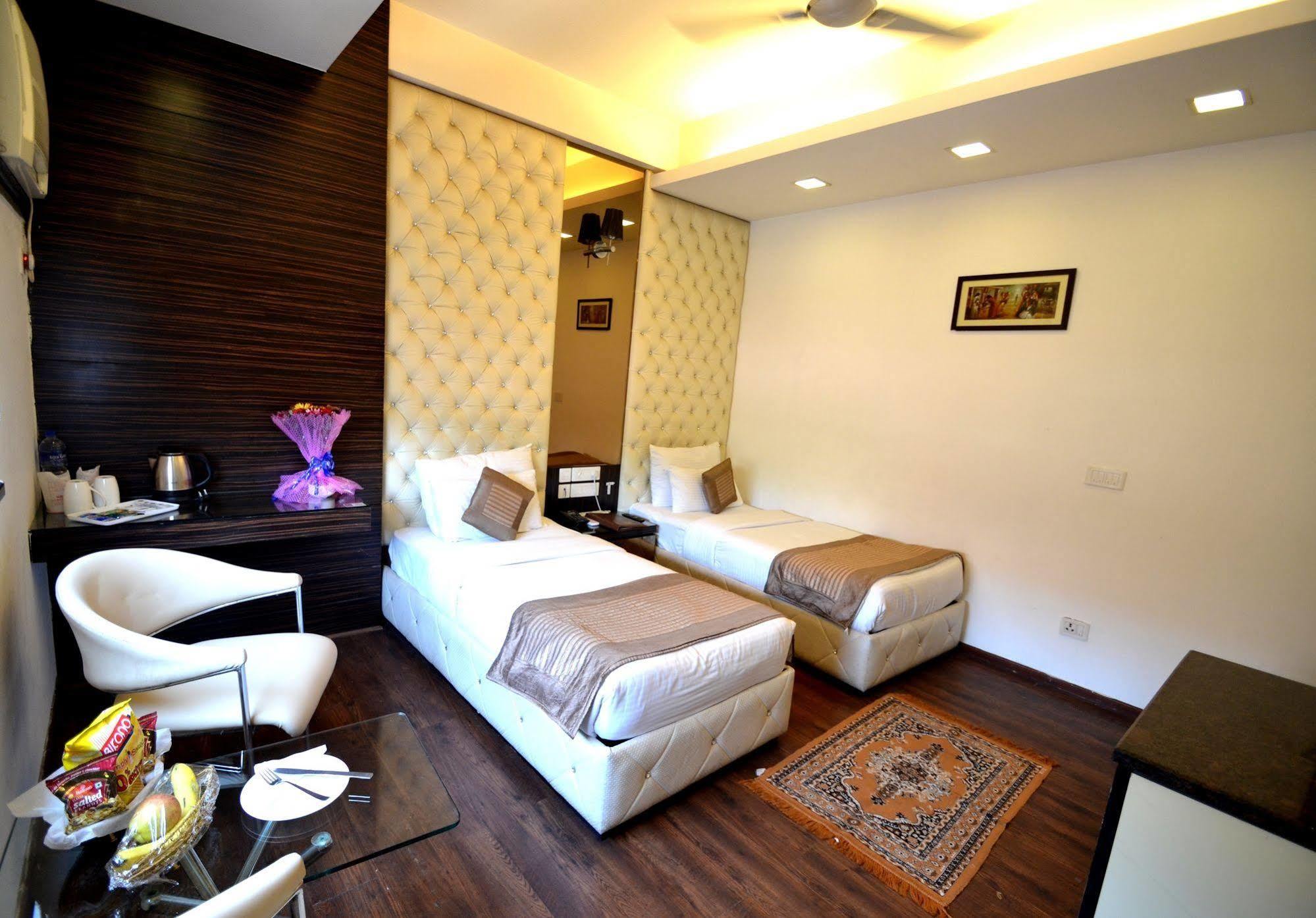 Hotel Metro View Delhi  Exterior photo