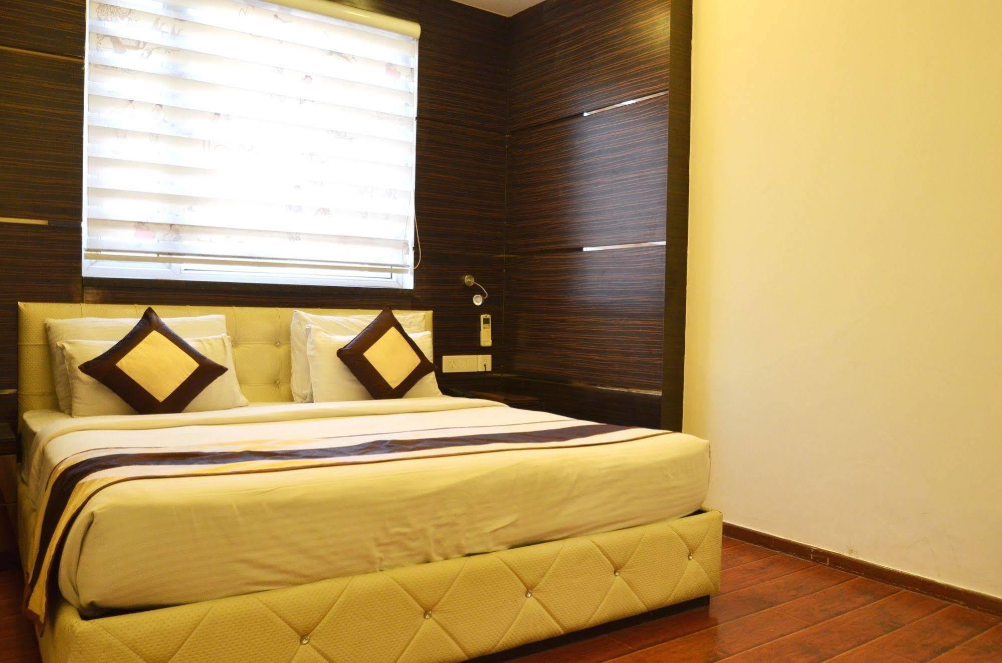 Hotel Metro View Delhi  Exterior photo