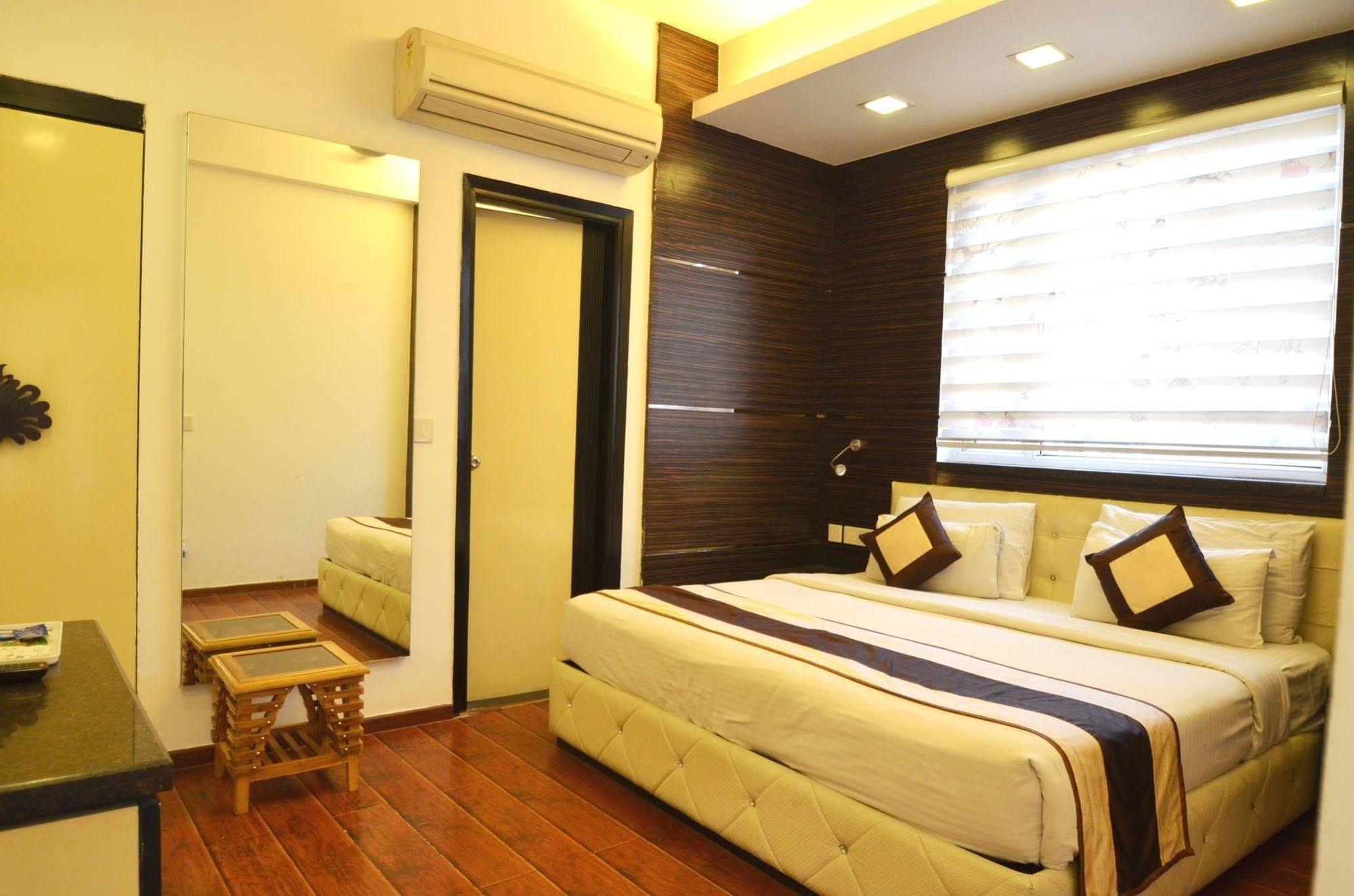 Hotel Metro View Delhi  Exterior photo